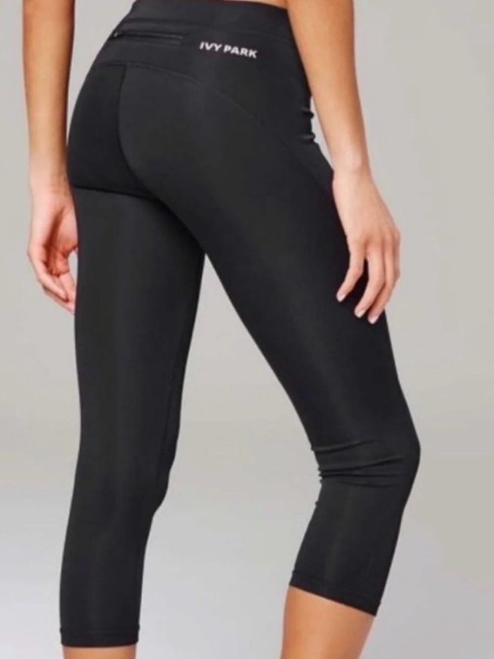 Ivy Park Gray Cropped Athletic Leggings Size XS